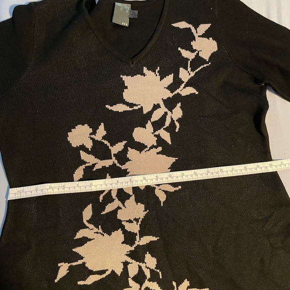 Gabby Skye Plus Size floral knit dress - Picture 7 of 9